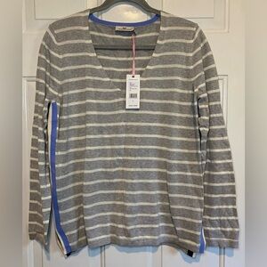Vineyard Vines NWT Side Seam Pop Stripe V-Neck Large Light Grey Stripe Sweater